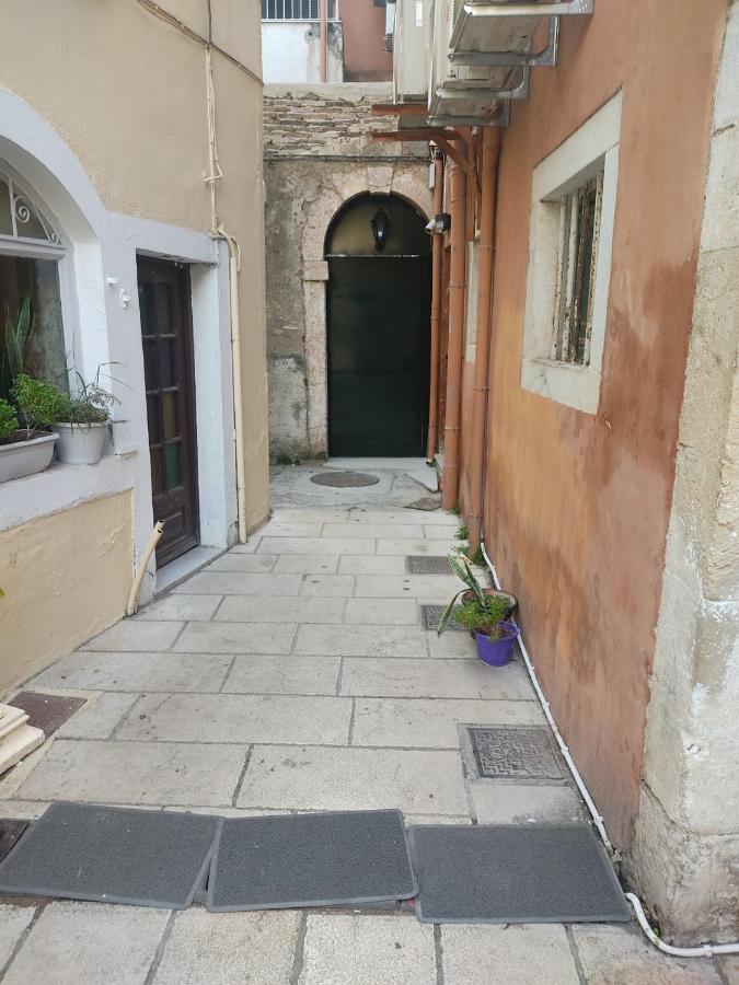 Cortile Antico Apartment Corfu  Bagian luar foto